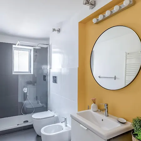 Apartment Hostly-light And Wood Midtown-near Trevi Rome